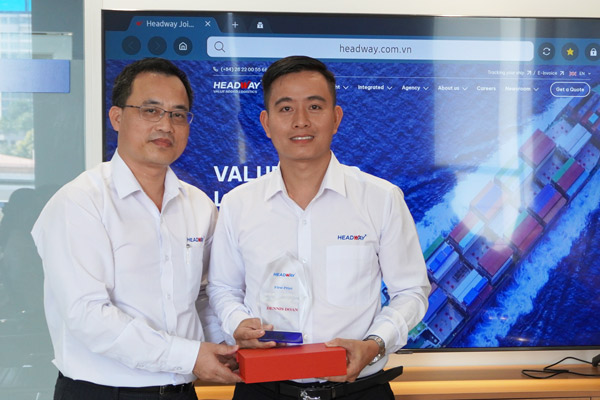 Headway JSC Presents Awards To The Best  Individuals And Groups In The Campaign "Sales Campaign Of The Year 2022"