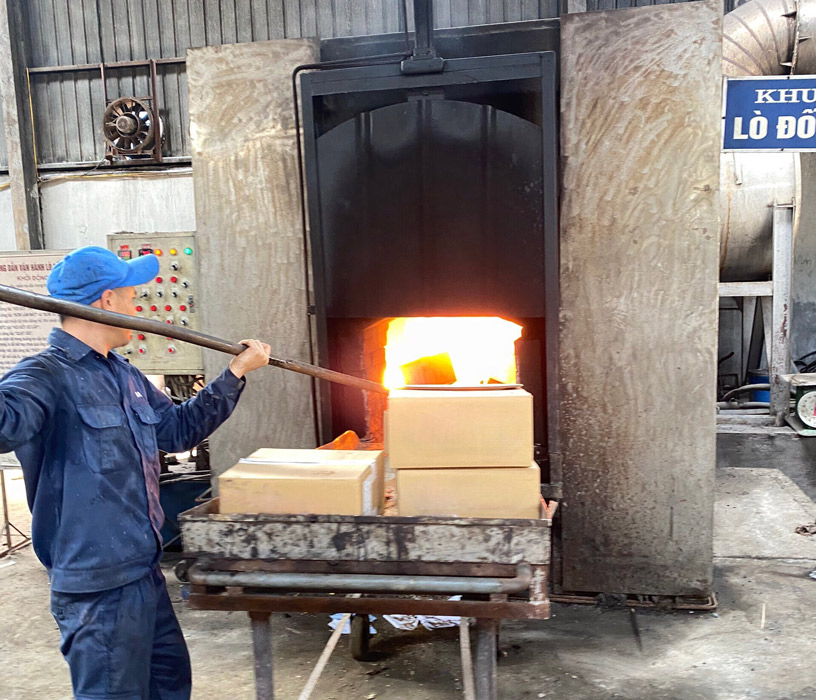 Headway JSC Supporting Its Customers In Handling And Destruction Of Frozen Chicken Leg Shipment
