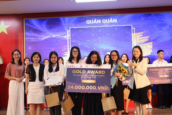 Headway JSC accompanied with the Viet Nam Young Logistics Talent 2022 competition - FTU Final Round.