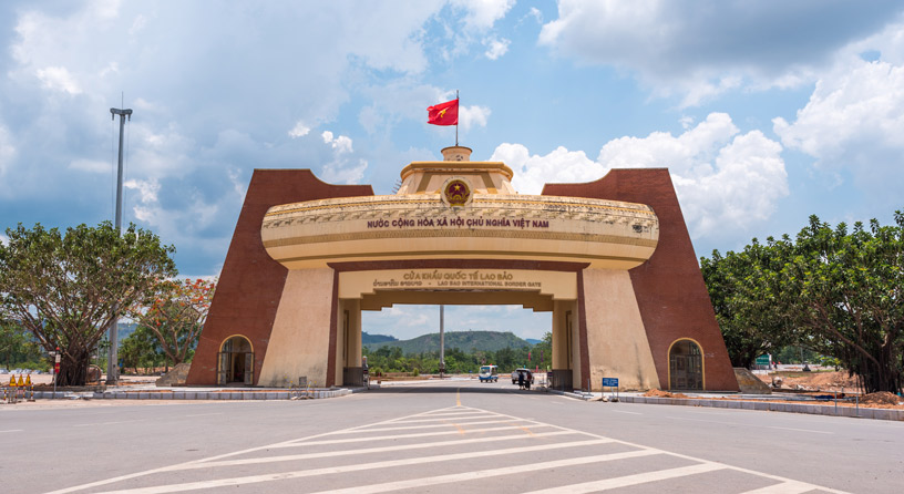 Lao Bao Border