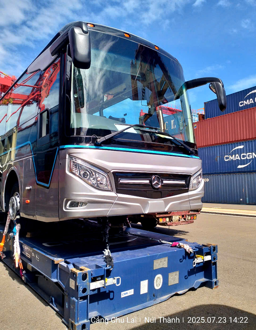 Thaco Bus 5